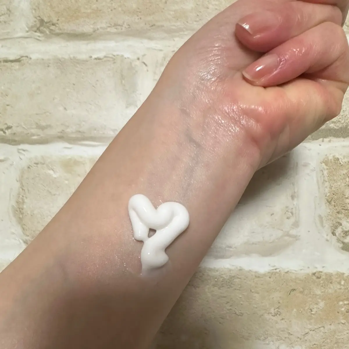 ボディケア　ボディセラム　大人の腕活