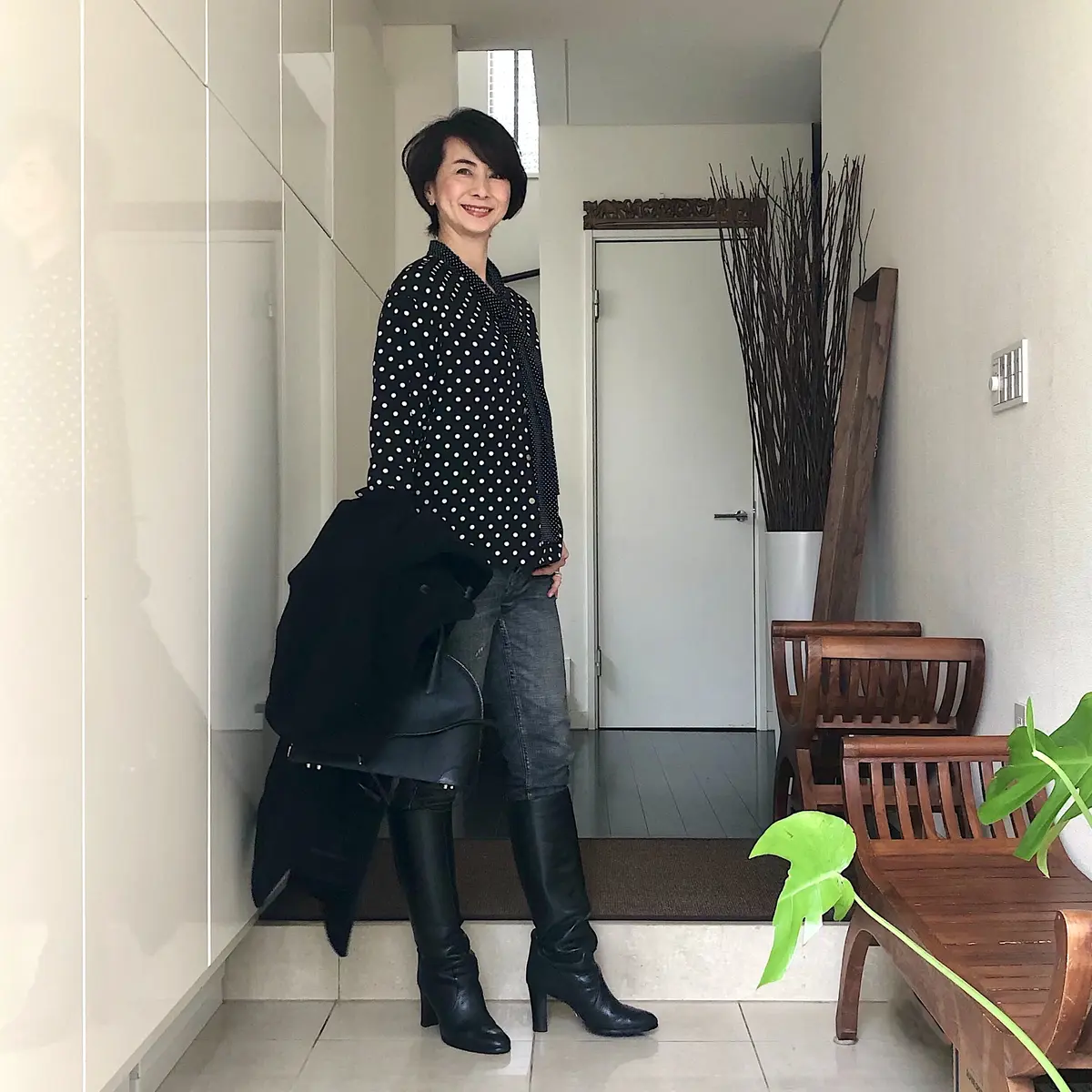 ドットブラウスで黒コーデ❤︎の画像_1