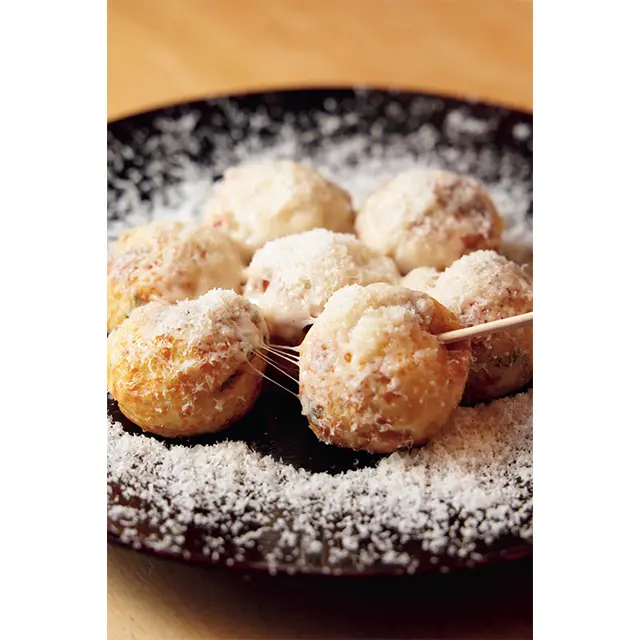 「塩チーズたこやき」7個¥750。