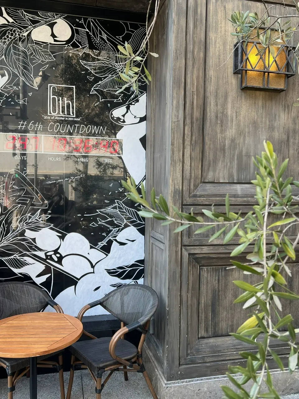 カフェランチの日のブラックコーデの画像_2