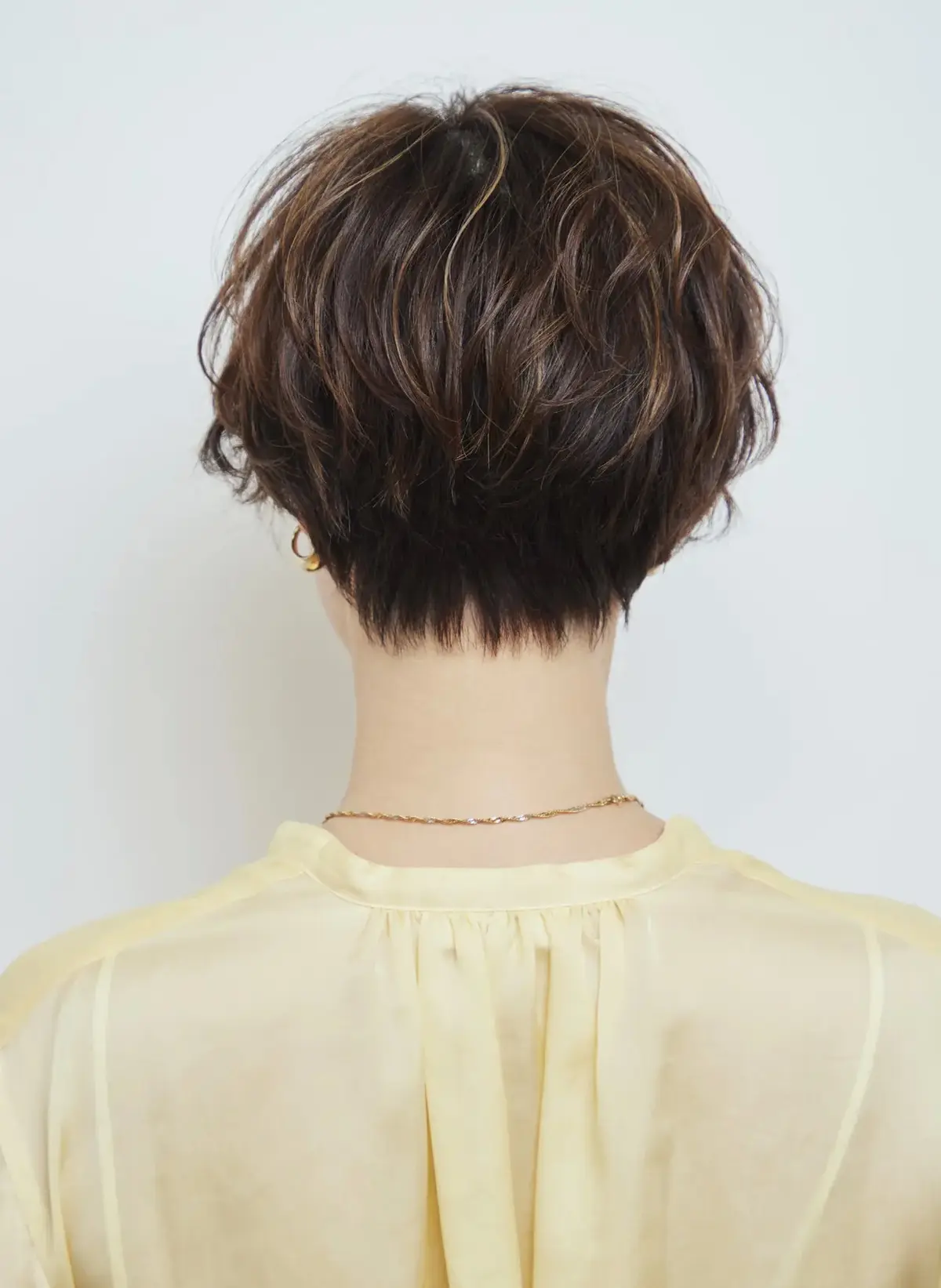 ハイライトカラーを活用し、シャレ見えとボリュームアップを叶える　