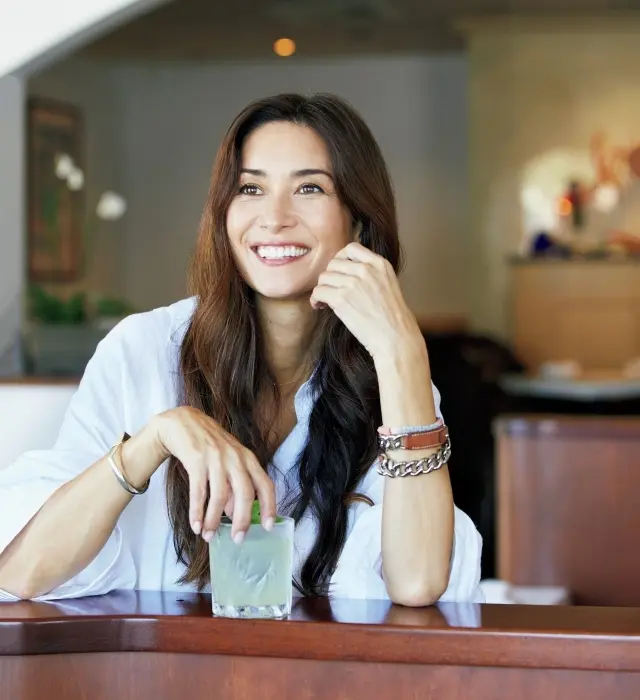 マーメードシルエットのニットドレスのブレンダ