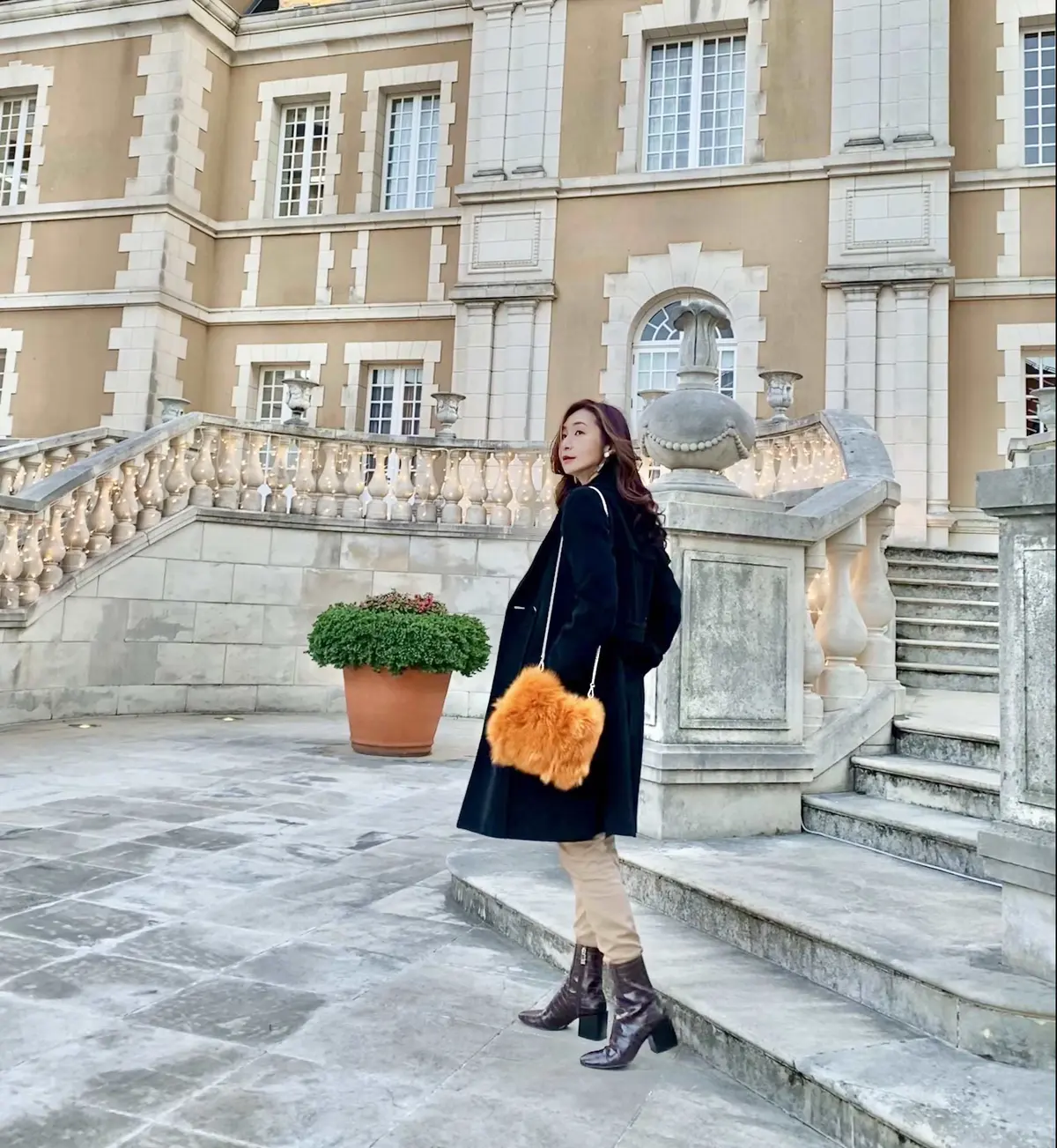 ファーバッグはチェーン付き