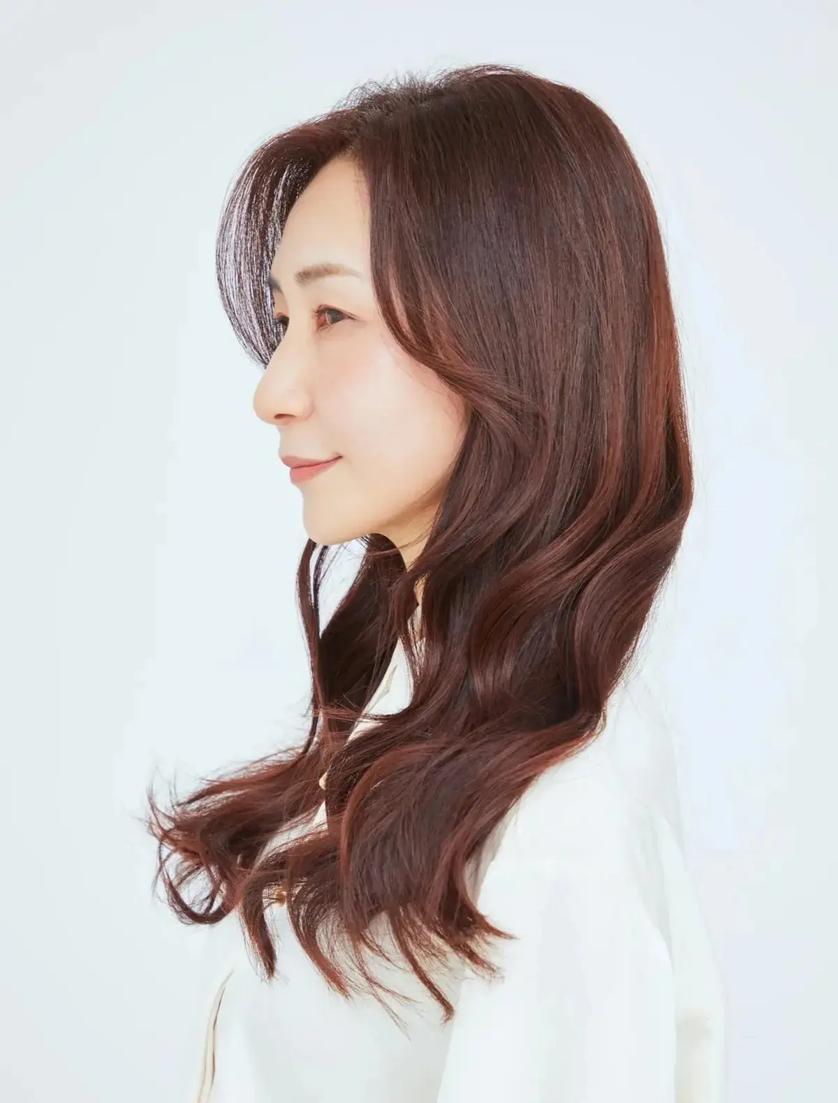 長め前髪＆上品な巻き髪ロングヘア