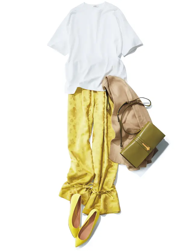 高発色のブライトイエローは シアーな質感と織り柄でリッチに