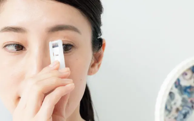 目じりと目頭は重要ポイント。