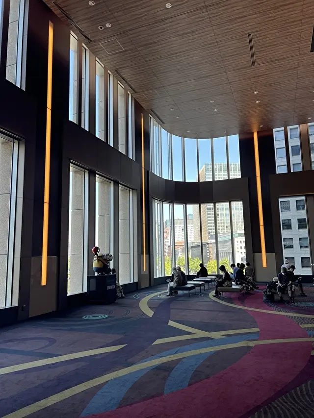 窓も大きくて開放的な空間