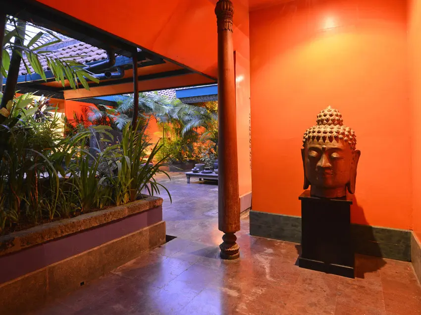 オランダ時代の避暑地 マランの老舗ホテルの画像_1