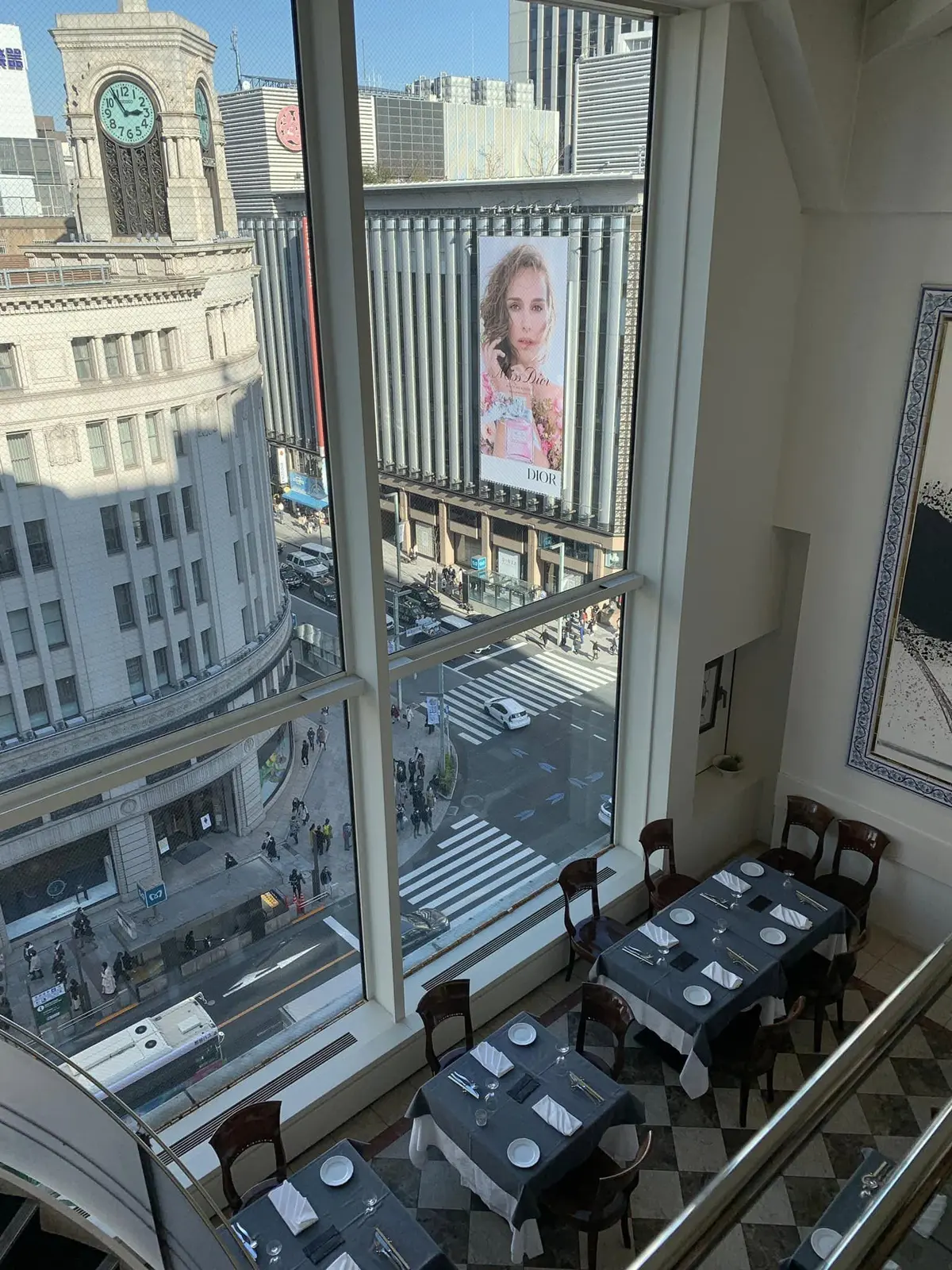 親友と銀座で美活の後は、銀座らしい景色がの画像_2