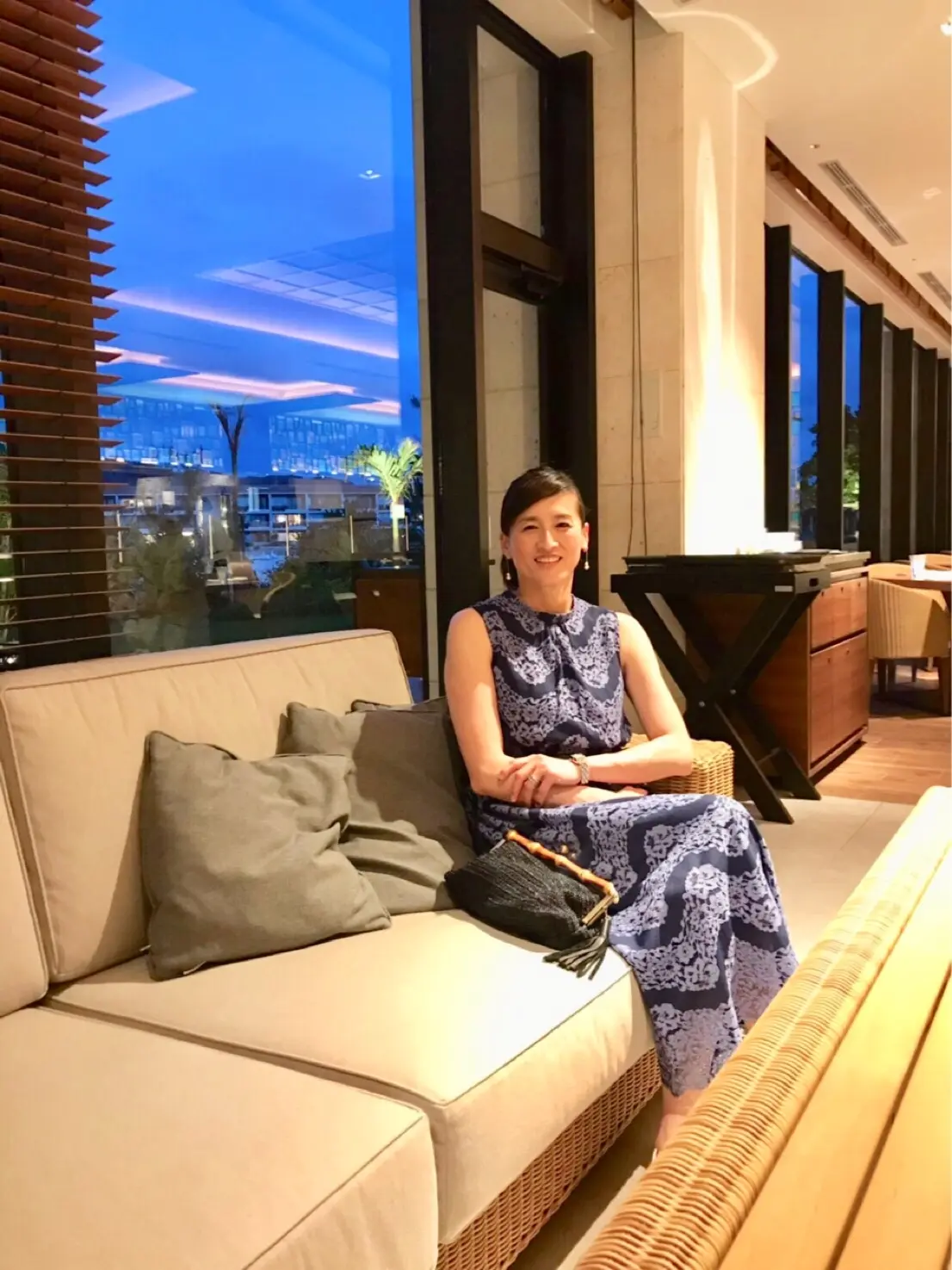 ビタミンカラーワンピとシックな柄ワンピの画像_5