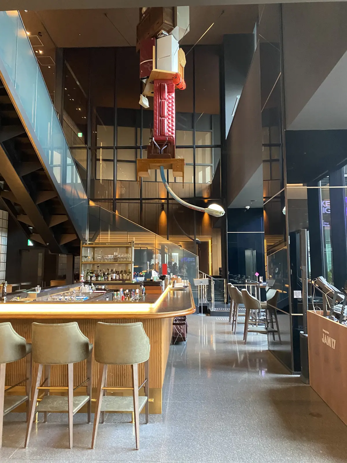 新宿歌舞伎町タワー17階 JAM17 DINING（JAM17ダイニング）のバーエリアの写真