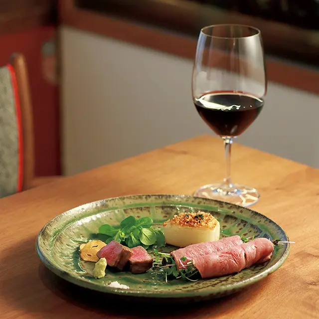 京都の三条京阪にあるフレンチレストラン「新門前 米村」の仙台牛の炭火焼き＆しゃぶしゃぶ