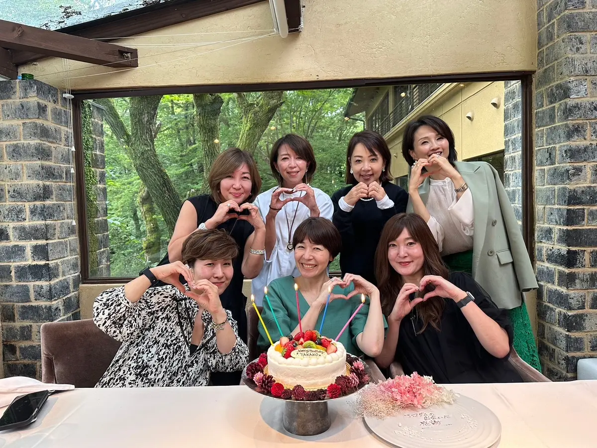 千年の森の中に佇むレストランはどんな天候の画像_2