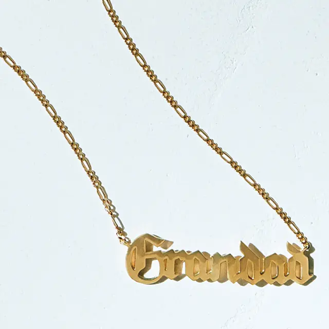 インパクトのあるドイツ書体で