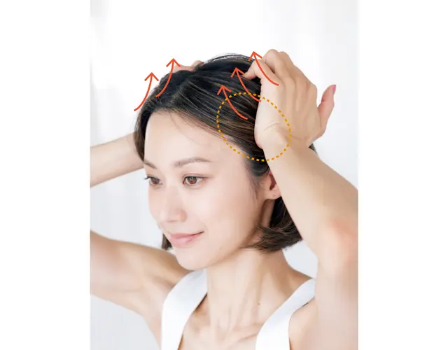 目や顔の「むくみ」には、側頭筋を中心にマッサージを