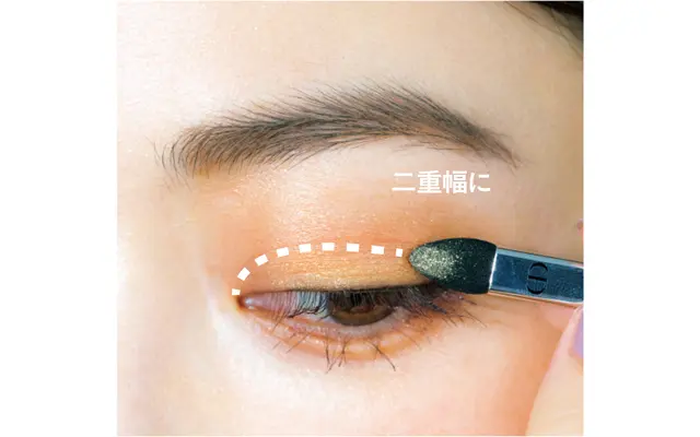  ラメは部分使いで品よく