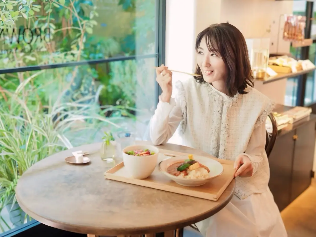 【50代ヘアスタイル】シースルーバング×の画像_9