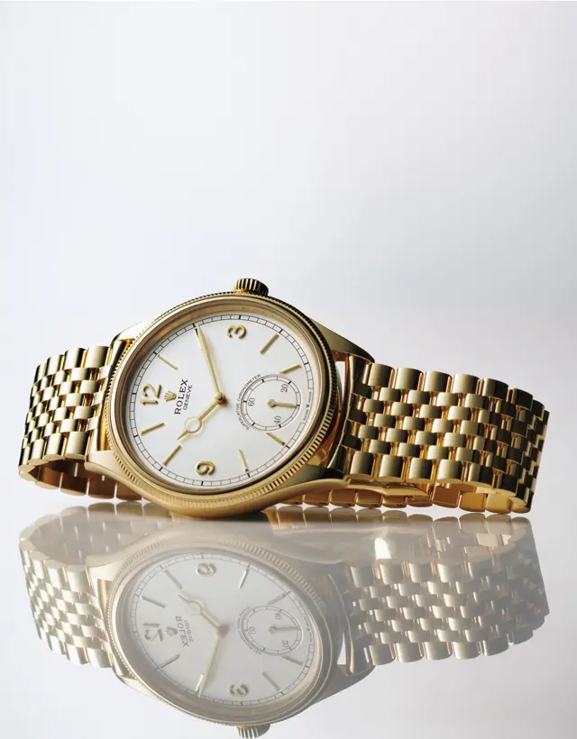 ソリッドゴールドなのに軽やかなつけ心地。 飽くなき挑戦が、新たな可能性をひらく