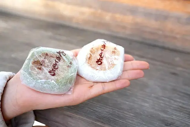 上賀茂神社 葵家やきもち総本舗 やきもち