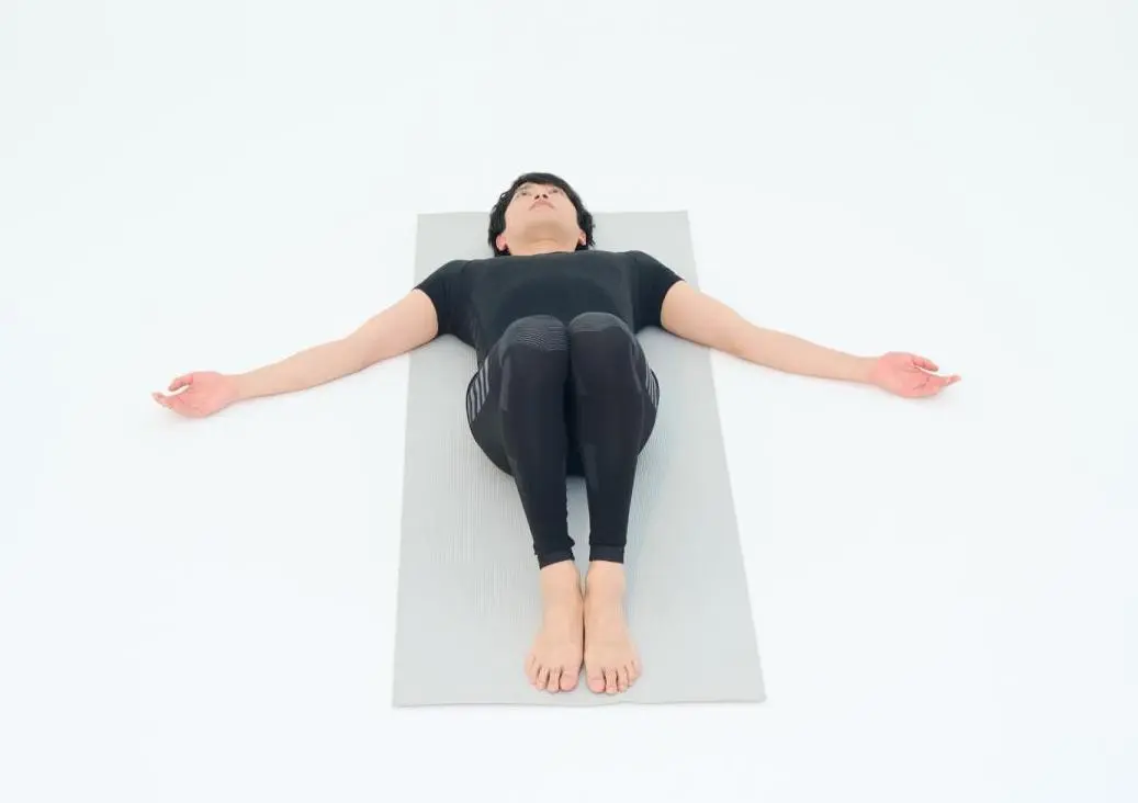 OurAge×Webエクラ　床バレエ_腰のばし