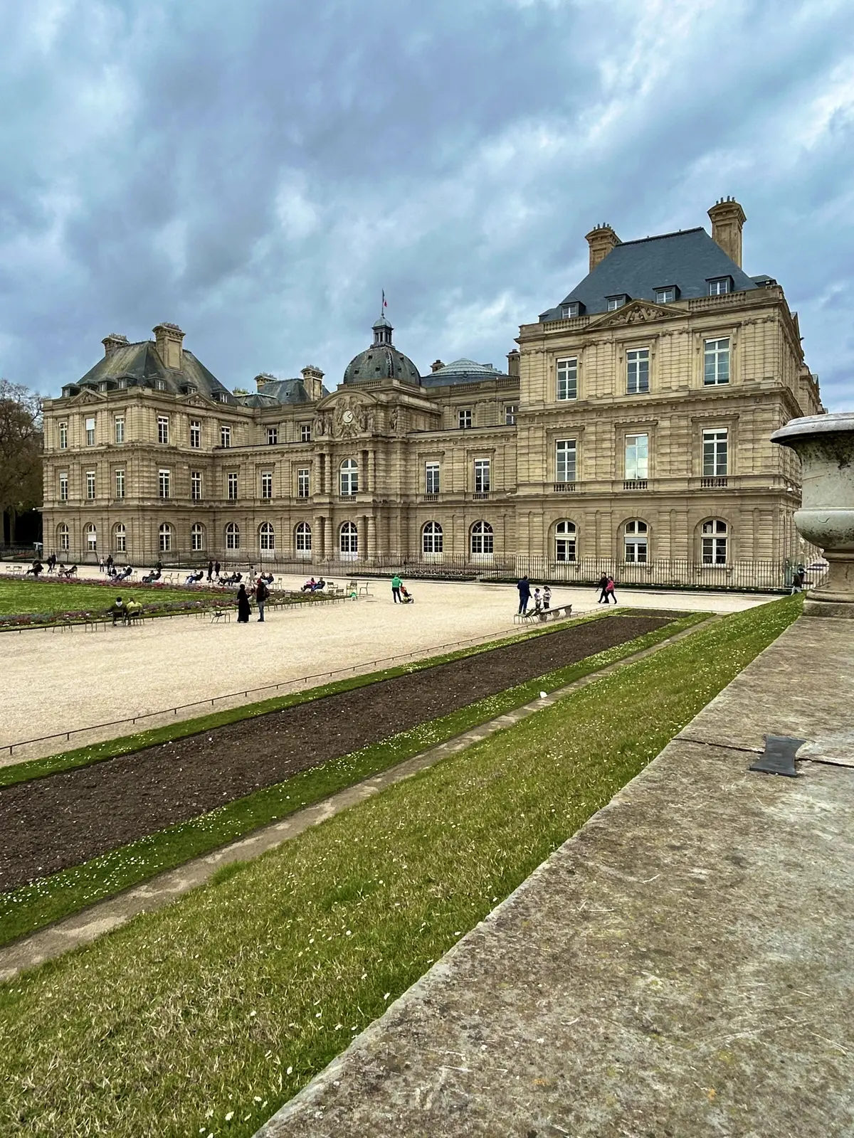 「Emily in Paris（エミリーパリへ行く）」　ロケ地巡り