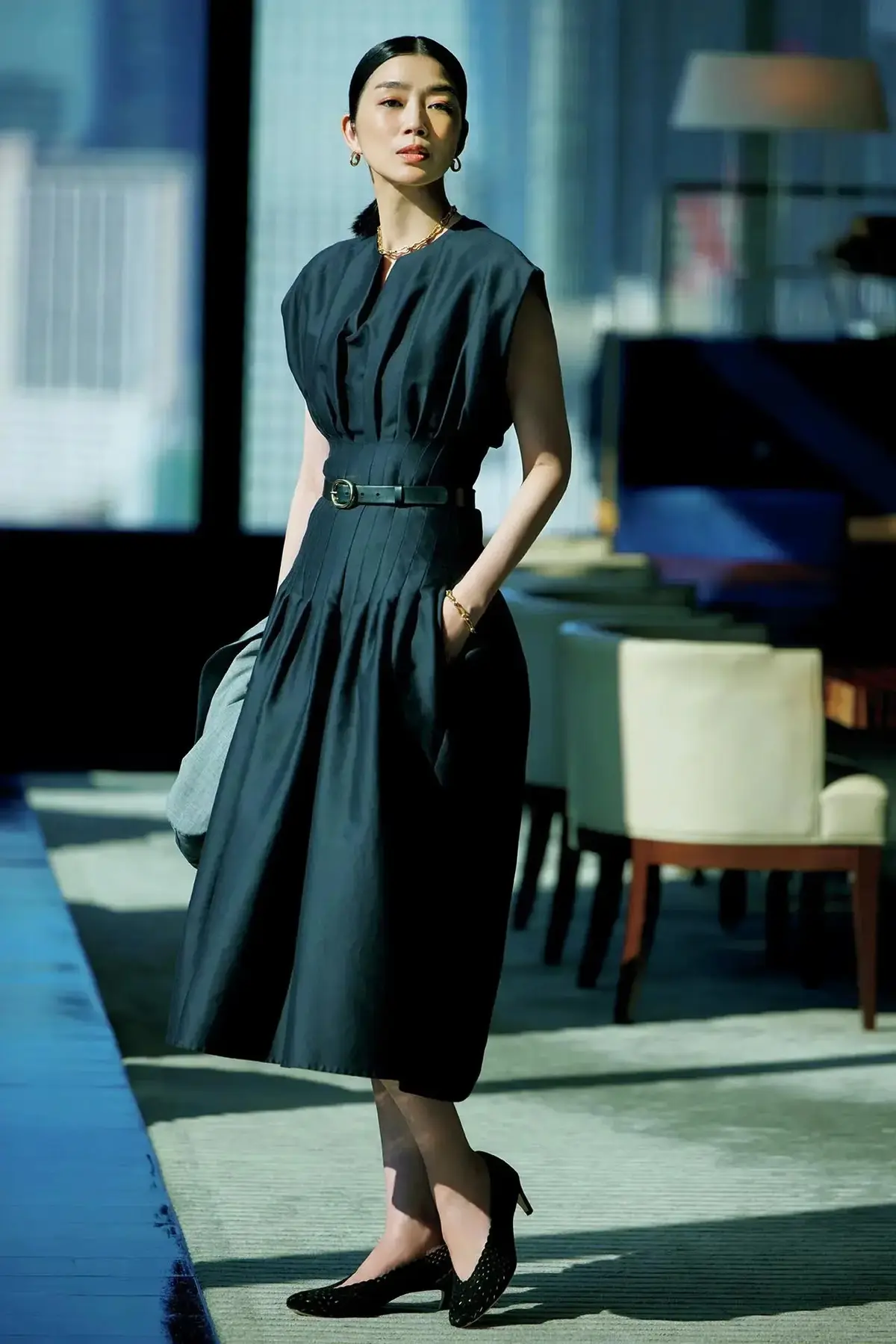 フィット＆フレアシルエットが美しい万能ワンピース