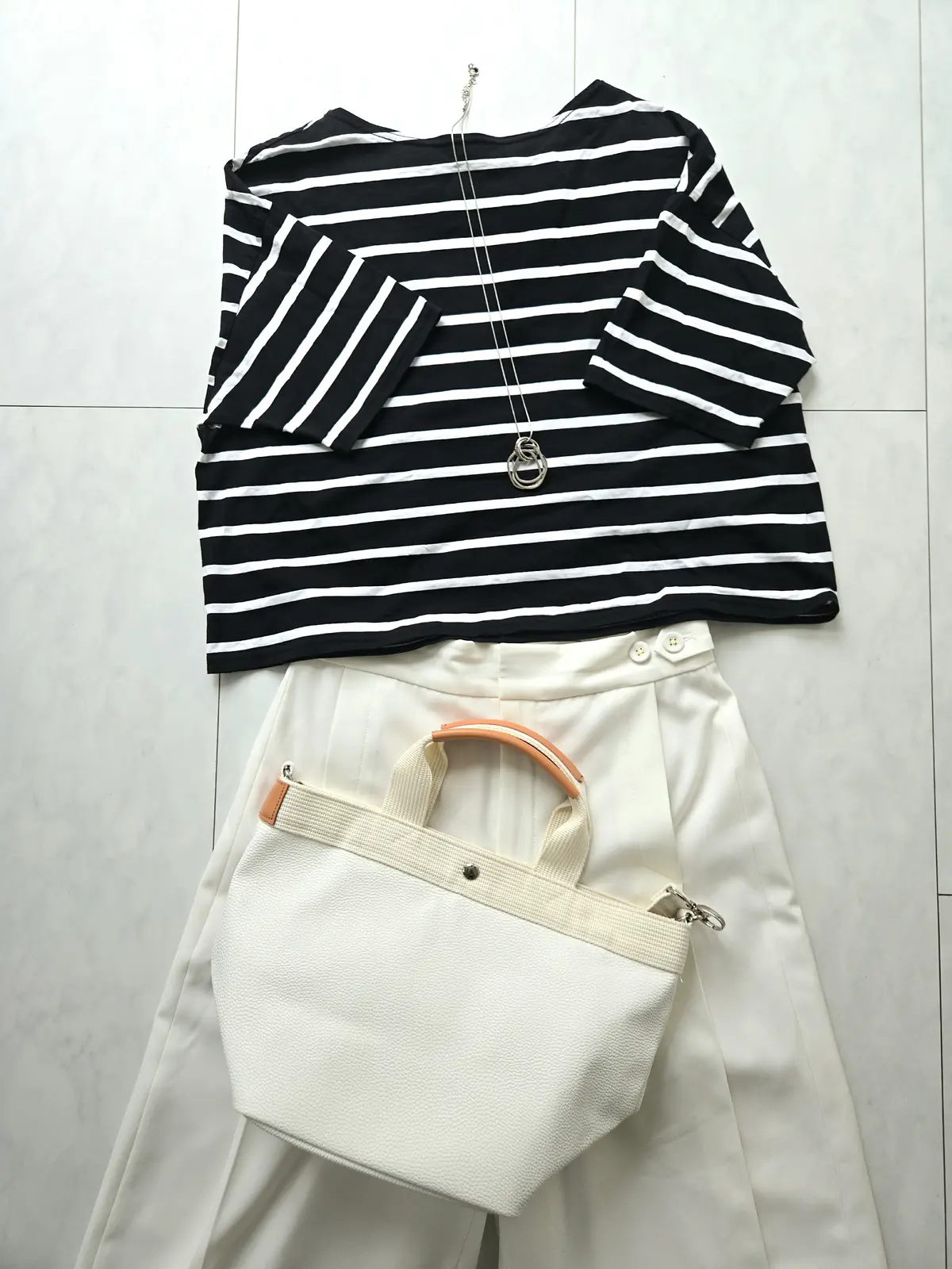 3シーズン活躍！オフィスにも休日にも映えの画像_18