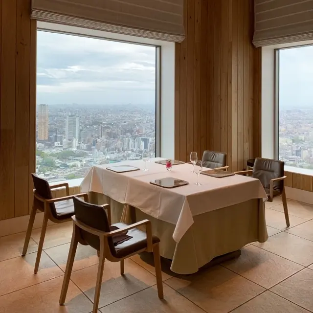 タワーズレストラン「クーカーニョ」