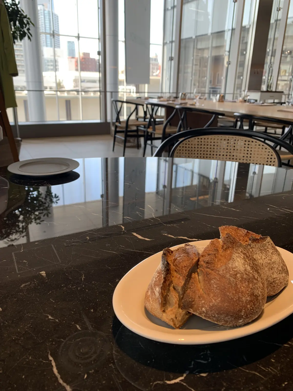 オルビーの店内とパン