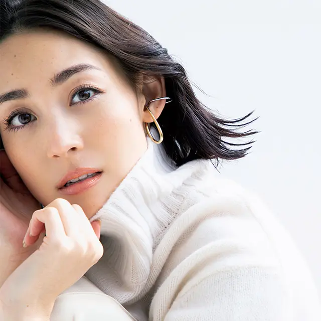 ボトルネックニット　イヤカフ