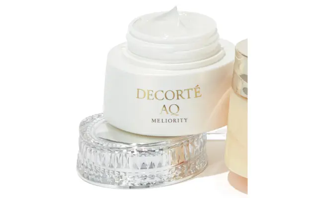 コスメデコルテ AQ ミリオリティ リペア クレンジングクリーム n 150g ￥11,000／コスメデコルテ
