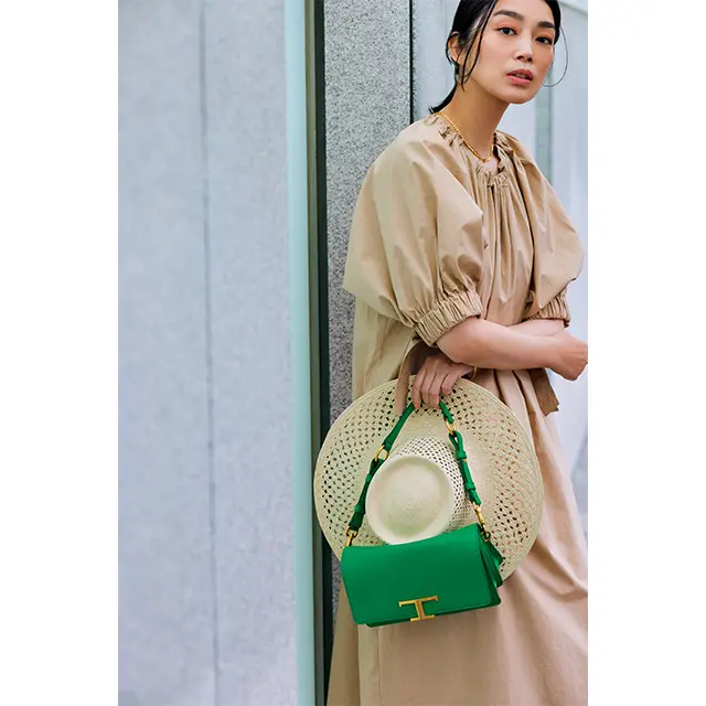 ひと目惚れしたバッグをベージュが引き立ててくれる