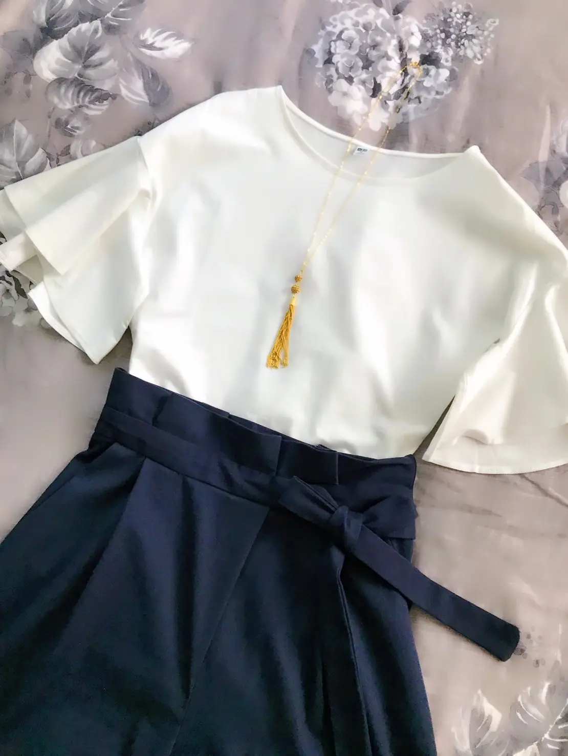 UNIQLOの高見えブラウスの画像_1