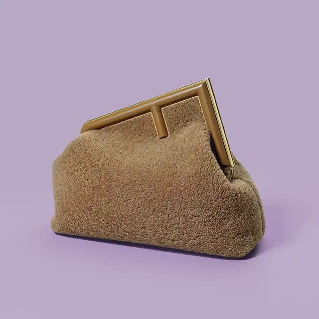 フェンディの 「フェンディ ファースト ミディアム」