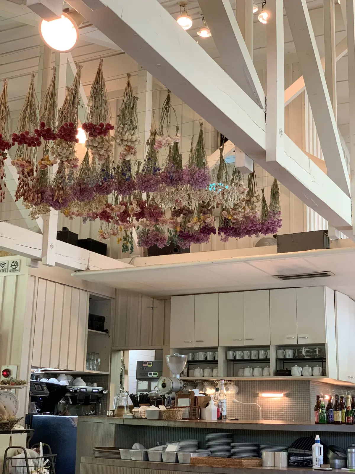 ペーパームーン山中湖　ケーキ　店内　山中湖　PAPER MOON