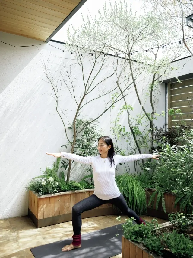 桐島さんはヨガ＆アーユルヴェーダスタジオを主催