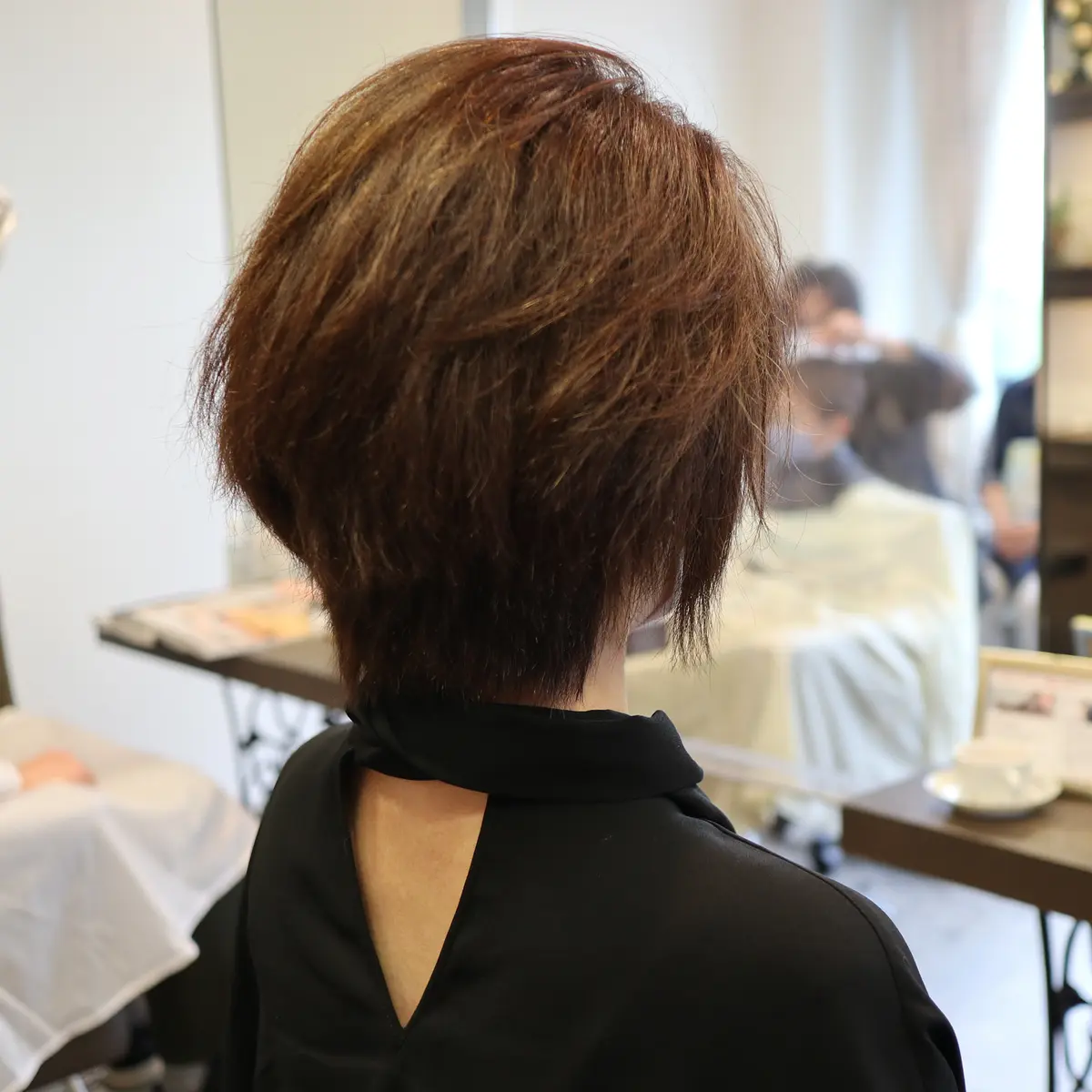 大人ヘアは艶が命！ブラシ型のヘアアイロンの画像_2
