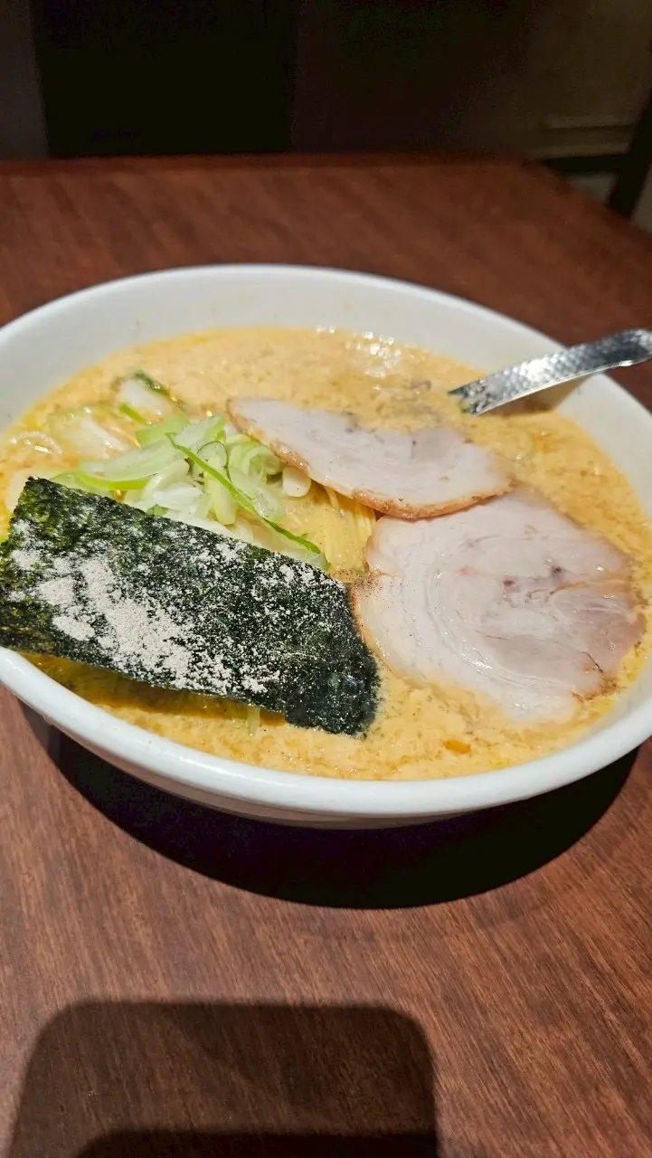 ラーメンは熱々、コーヒーは冷え冷え、タクの画像_7