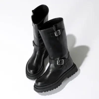 頼れる「大人の黒ブーツ」15選 éclaの画像_10