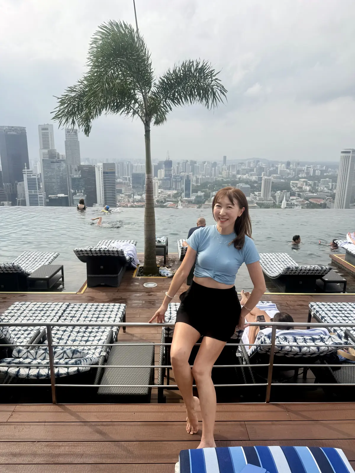 マリーナベイサンズ　プール