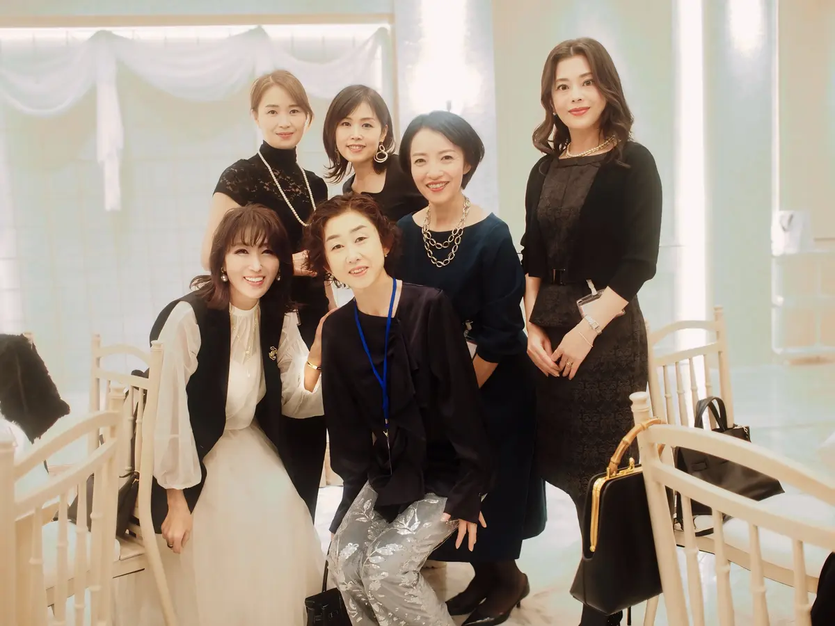 Jマダム集結！大人の華やかジレでソワレ・の画像_17