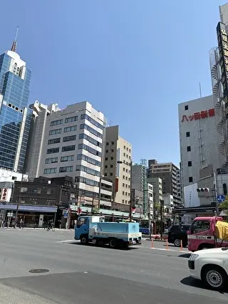 浅草駅方面へ歩きます