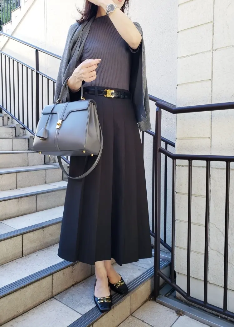 大ヒットの予感！【GU】新作のプリーツスの画像_3