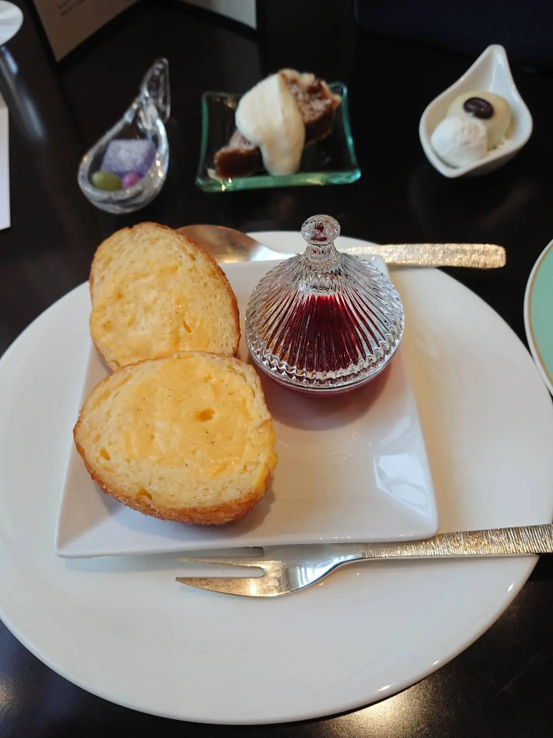 ジャム＆カスタードドーナツ