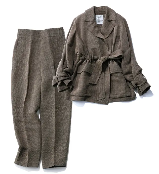 ジャケット￥86,900・パンツ￥46,200／カオス丸の内（カオス）