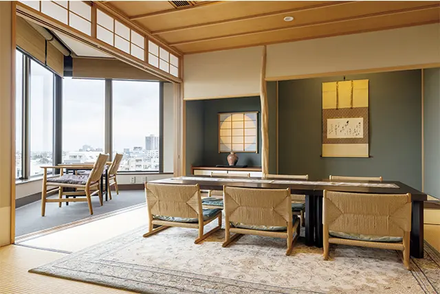 1室のみある和室スイートは、約50畳分の広さ。大人6名まで泊まれるので家族ステイに も向いている。