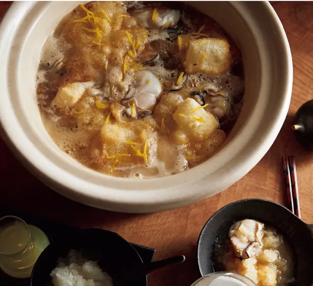 牡蠣と揚げ餅の辛味鍋