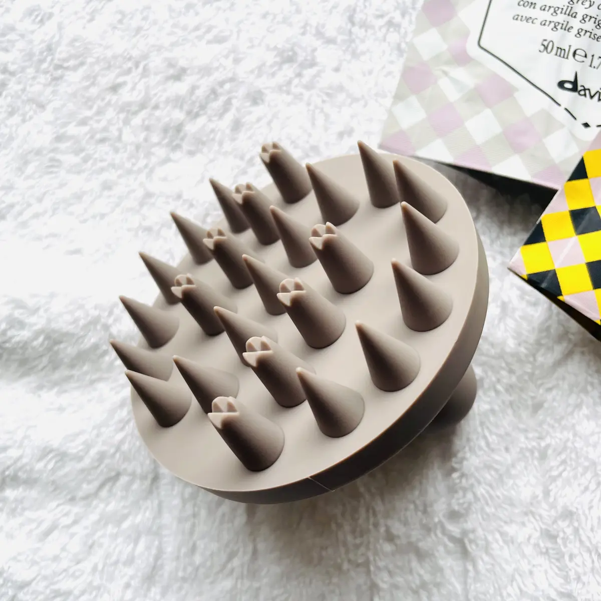 マッサージと頭皮クレンジングを同時にクリアできるこのブラシ部分。