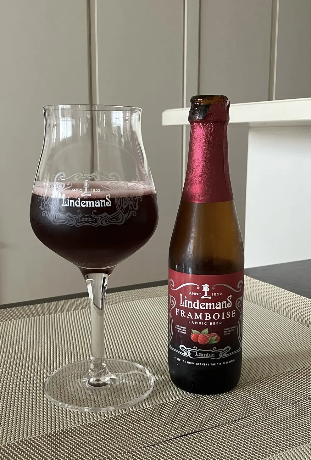 リンデマンス　Lindemans フルーツビール　ビール　ベルギービール　ホームパーティ　jマダム  プレゼント　