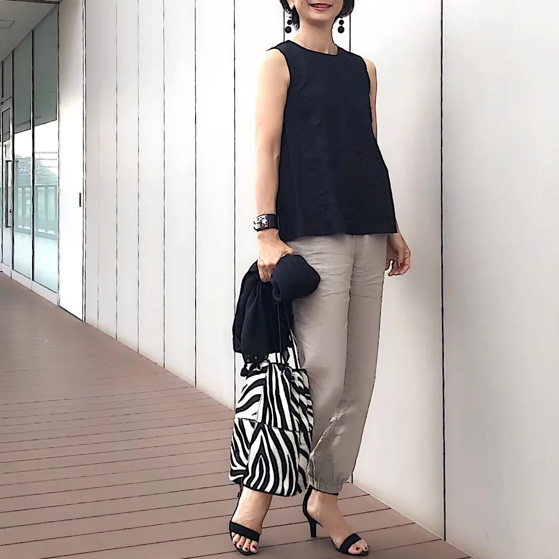 私の「夏の黒」はリネンが定番です。の画像_2